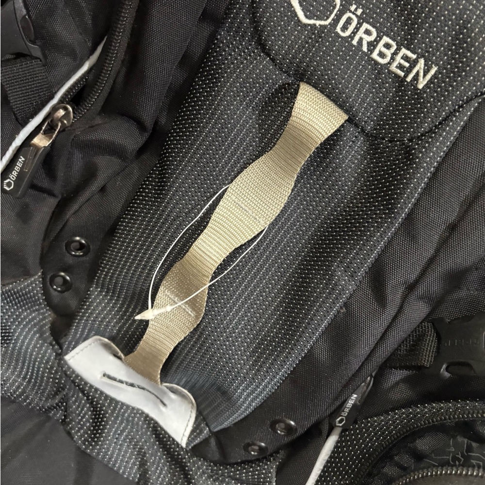 Black Adult Backpack new without tags - Picture 11 of 14